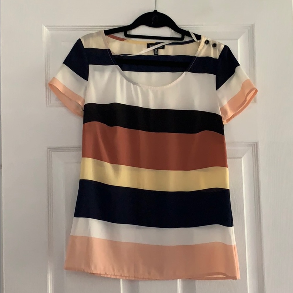 Le chateau Short sleeve striped blouse